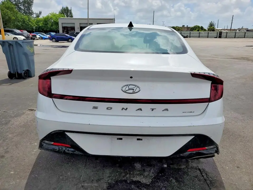 2023 HYUNDAI SONATA SEL  