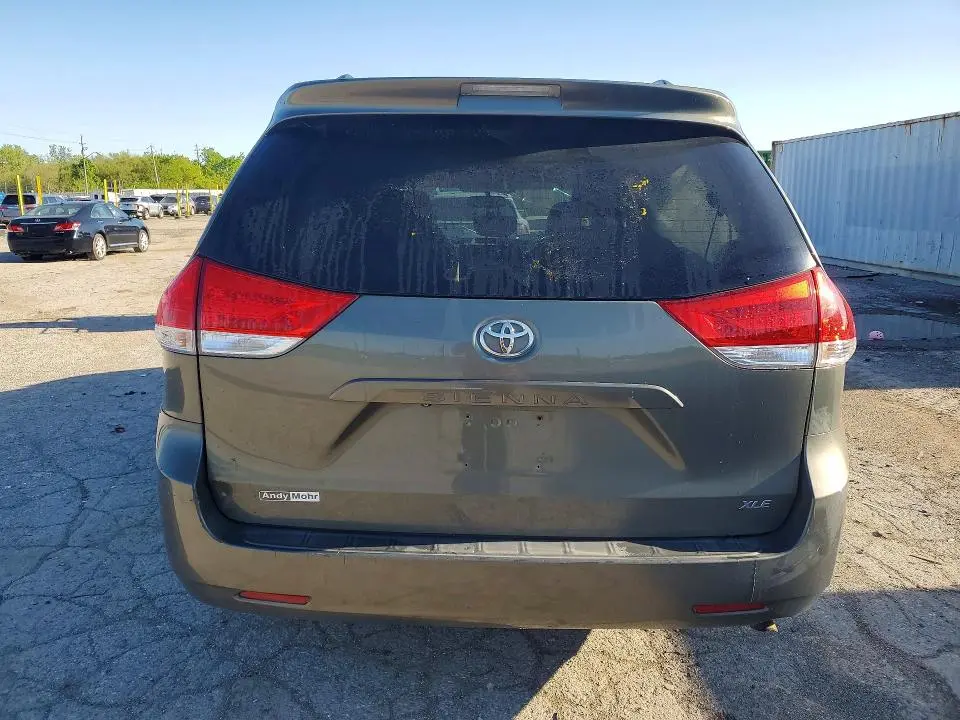 2011 TOYOTA SIENNA XLE 8-PASSENGER  