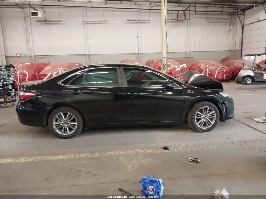 2015 TOYOTA CAMRY HYBRID SE