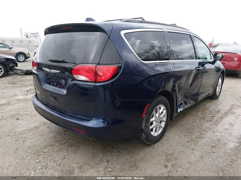 2020 CHRYSLER VOYAGER LXI