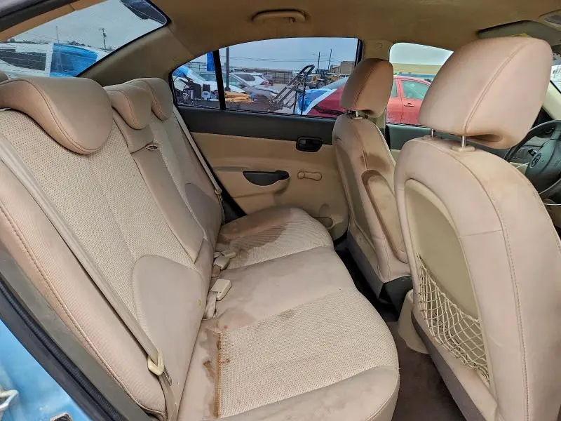 2010 HYUNDAI ACCENT GLS  