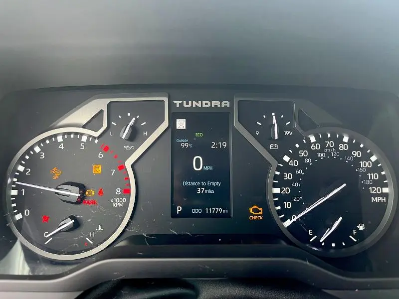 2026 TOYOTA TUNDRA SR5  