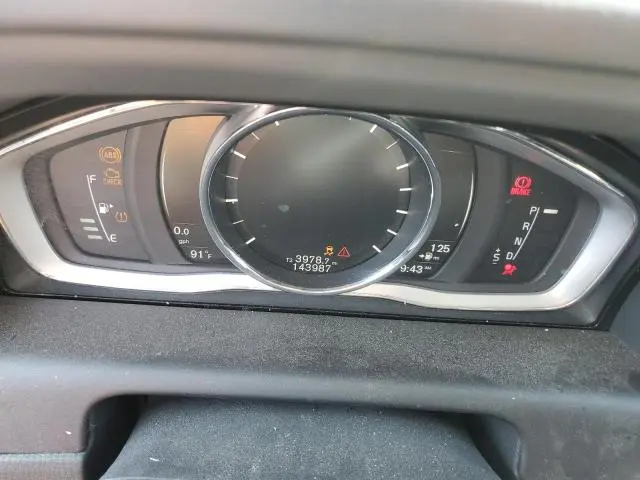 2017 VOLVO XC60 T6 DYNAMIC  