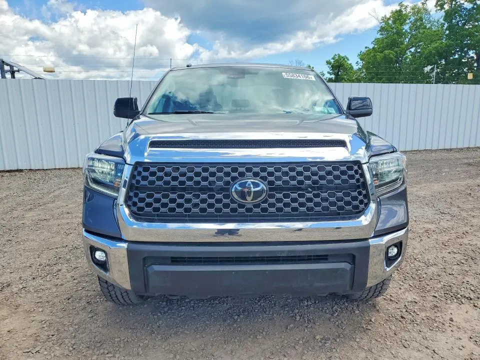 2018 TOYOTA TUNDRA CREWMAX SR5  