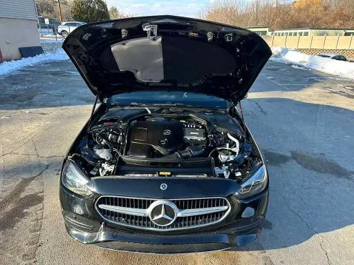2025 MERCEDES-BENZ C 300  