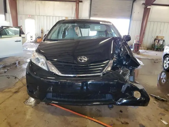 2011 TOYOTA SIENNA LE  