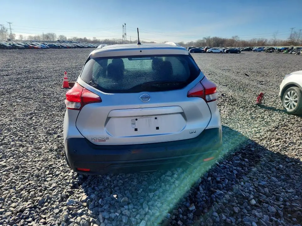 2020 NISSAN KICKS SV  