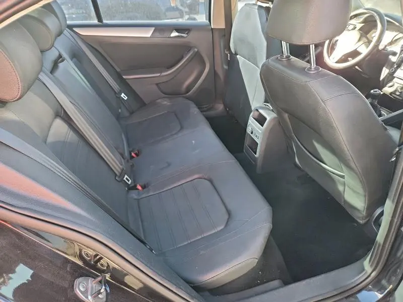 2011 VOLKSWAGEN JETTA SEL  