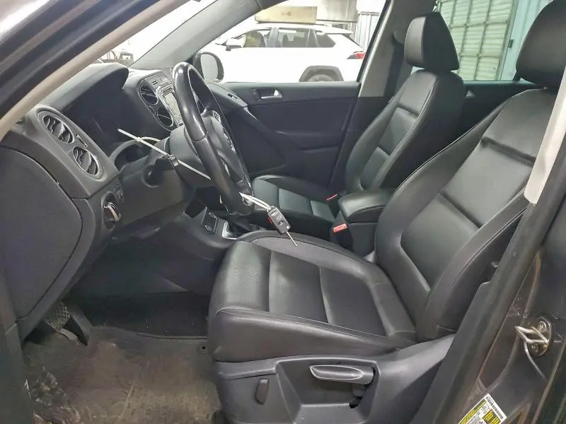 2015 VOLKSWAGEN TIGUAN S  