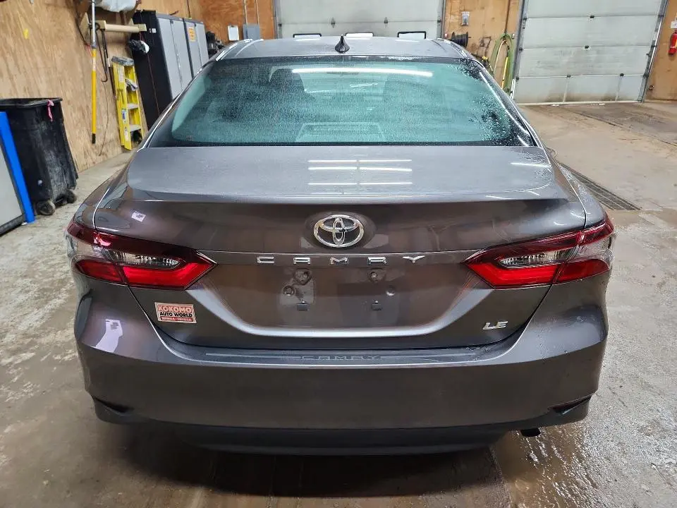 2022 TOYOTA CAMRY LE  