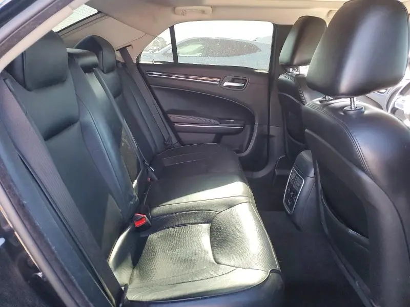 2017 CHRYSLER 300C   