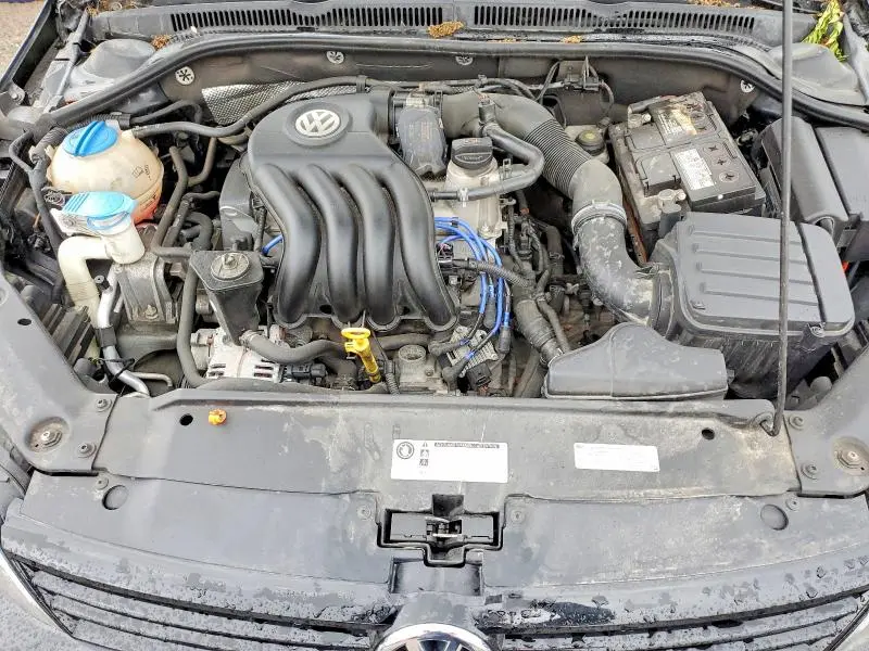 2013 VOLKSWAGEN JETTA   