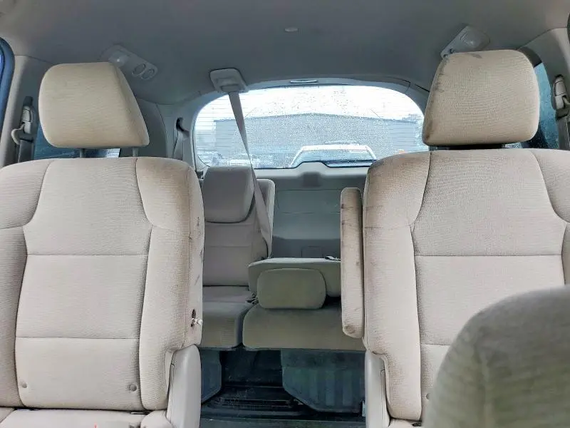 2011 HONDA ODYSSEY LX  