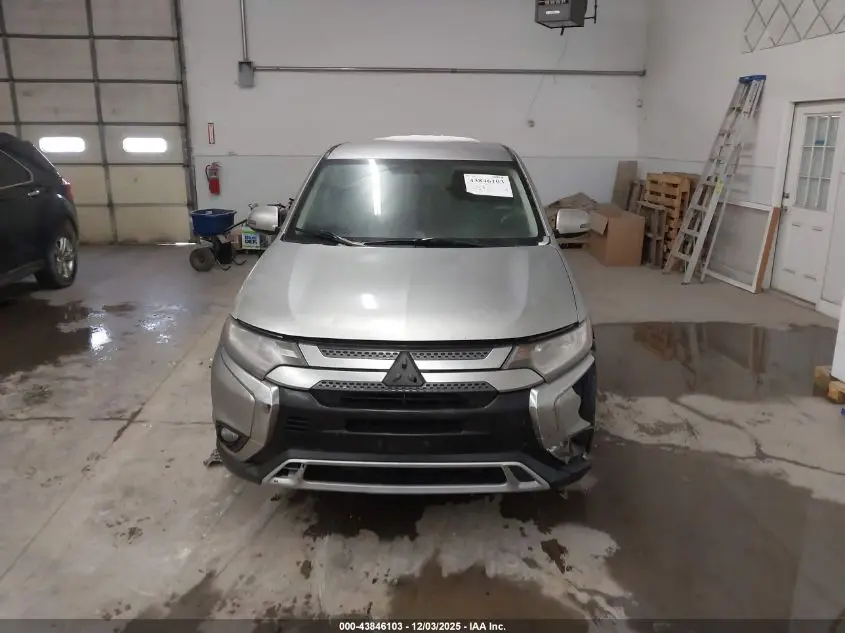 2019 MITSUBISHI OUTLANDER SE
