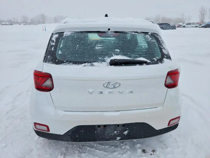 2022 HYUNDAI VENUE SE  
