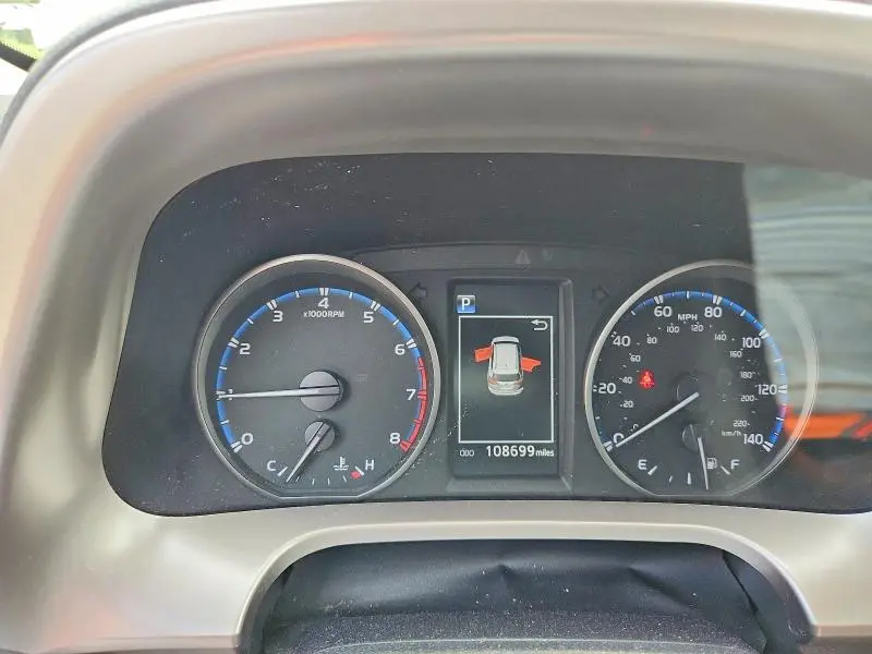 2018 TOYOTA RAV4 XLE  