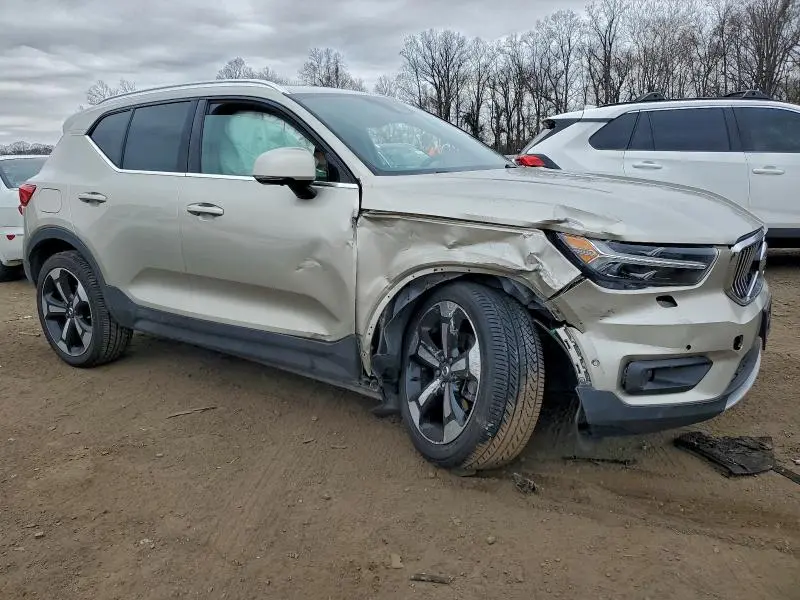 2019 VOLVO XC40 T5 INSCRIPTION  