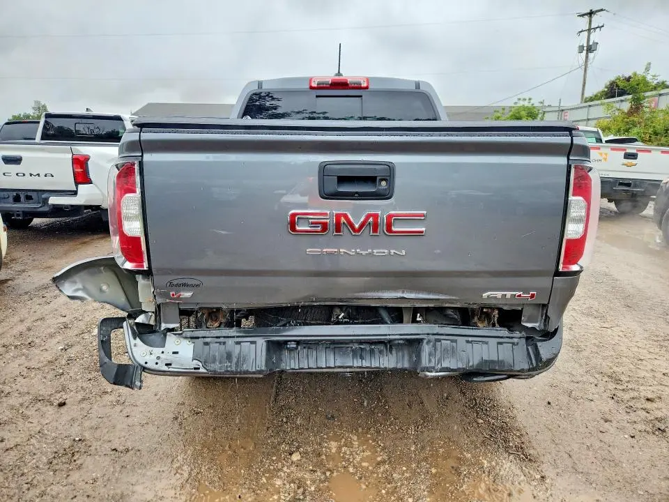 2021 GMC CANYON AT4  