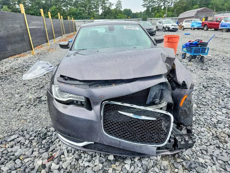 2016 CHRYSLER 300 LIMITED  