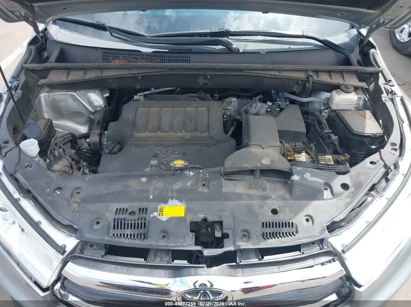 2014 TOYOTA HIGHLANDER XLE V6