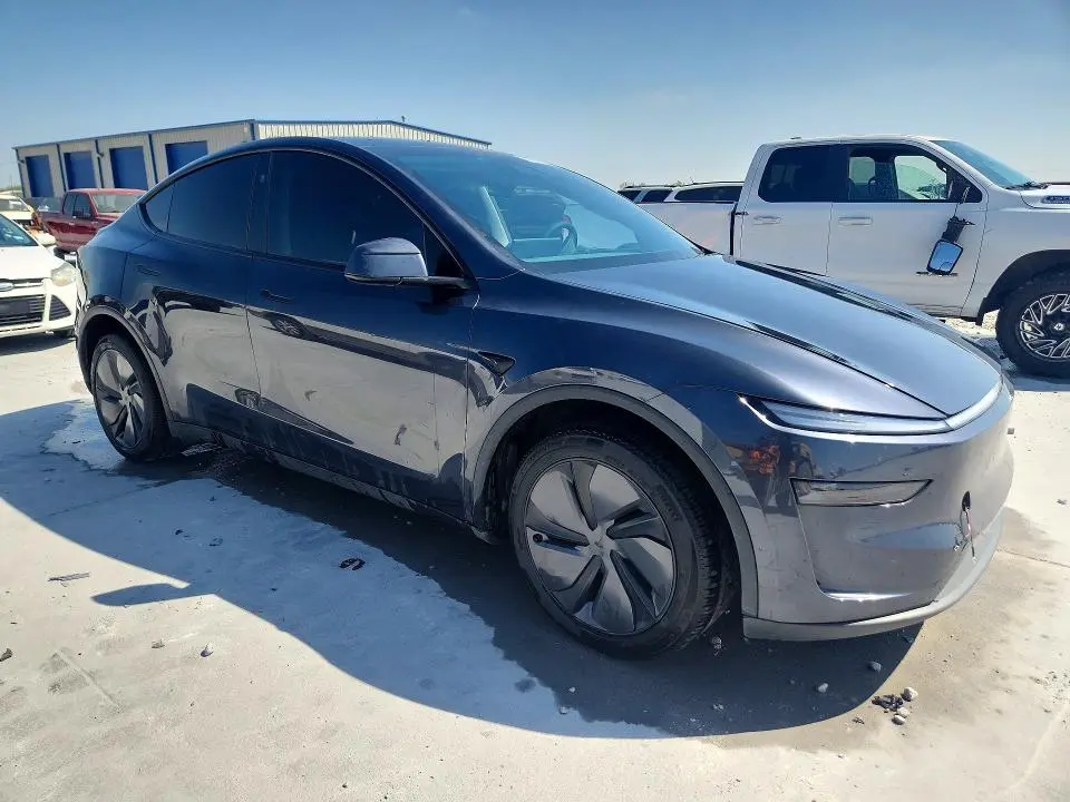 2026 TESLA MODEL Y   