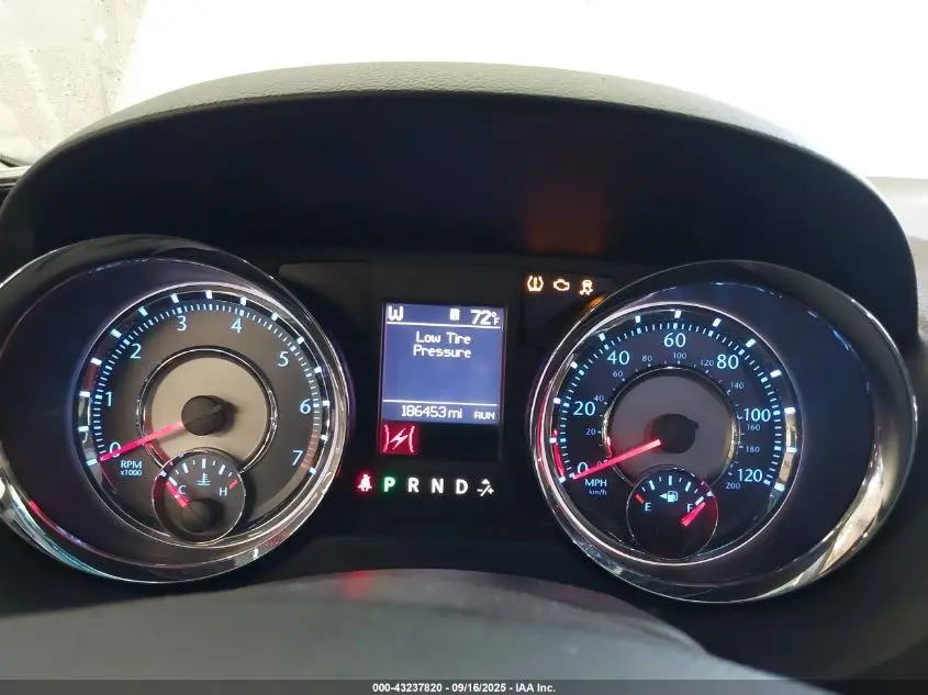 2011 CHRYSLER TOWN & COUNTRY TOURING