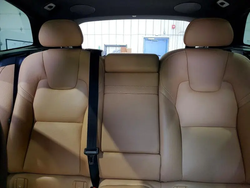 2019 VOLVO XC60 T5  
