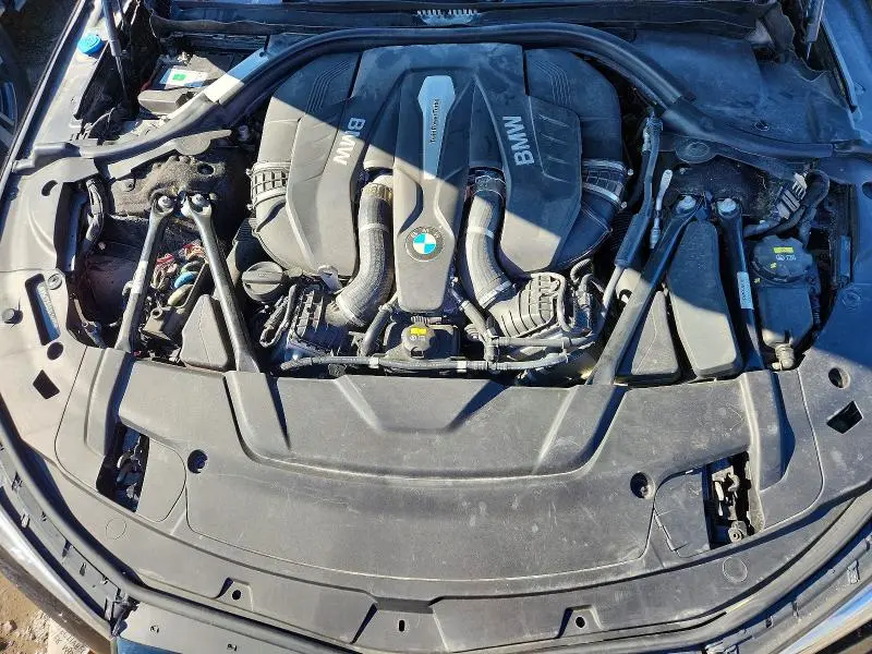 2018 BMW 750 XI  