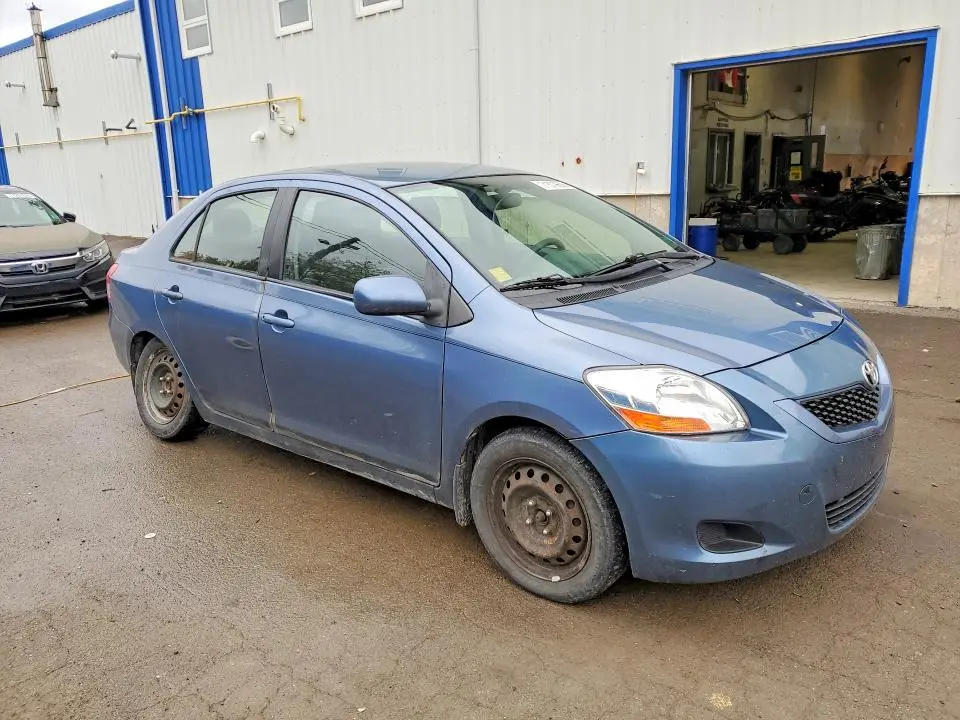 2011 TOYOTA YARIS BASE  