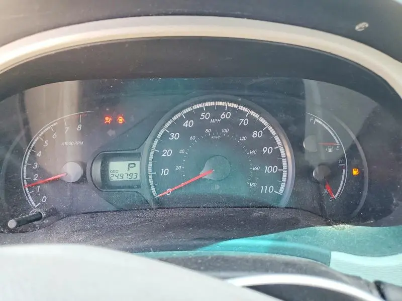 2014 TOYOTA SIENNA LE  