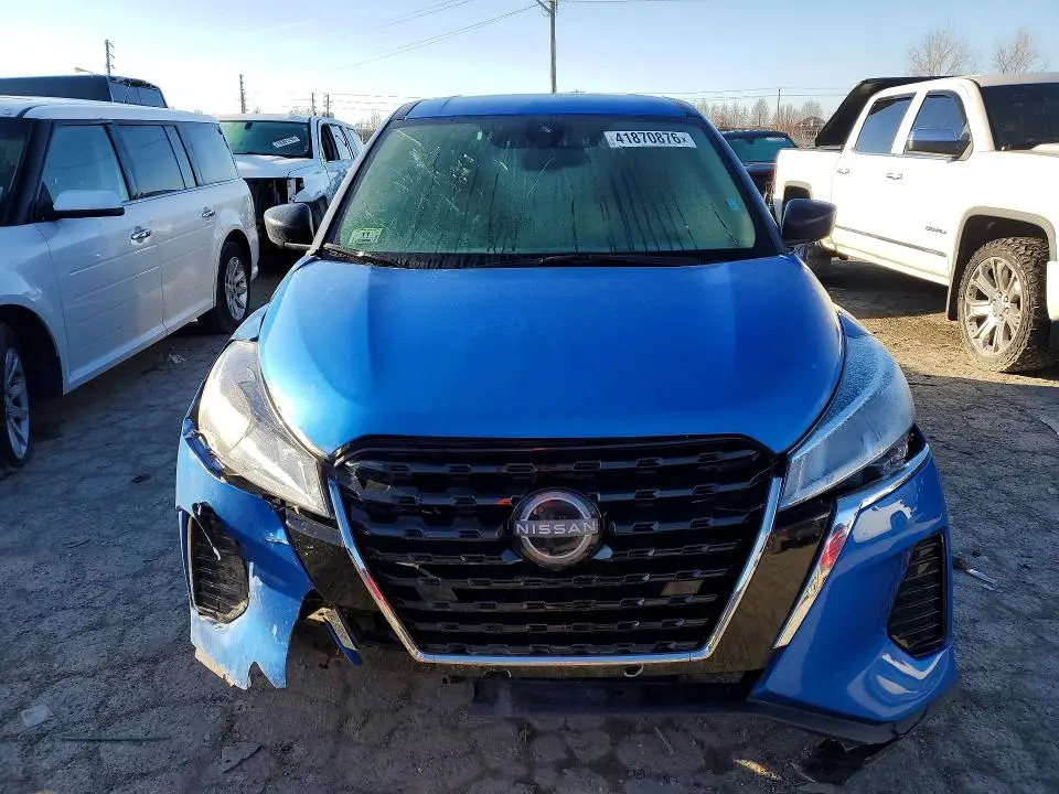 2024 NISSAN KICKS S  
