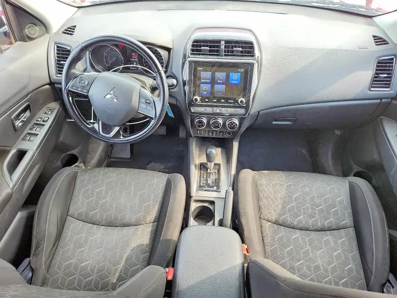 2021 MITSUBISHI RVR SE  