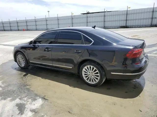 2017 VOLKSWAGEN PASSAT SE  