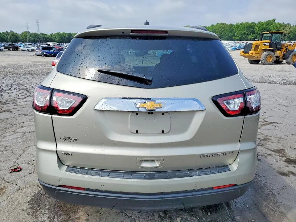 2013 CHEVROLET TRAVERSE LT  