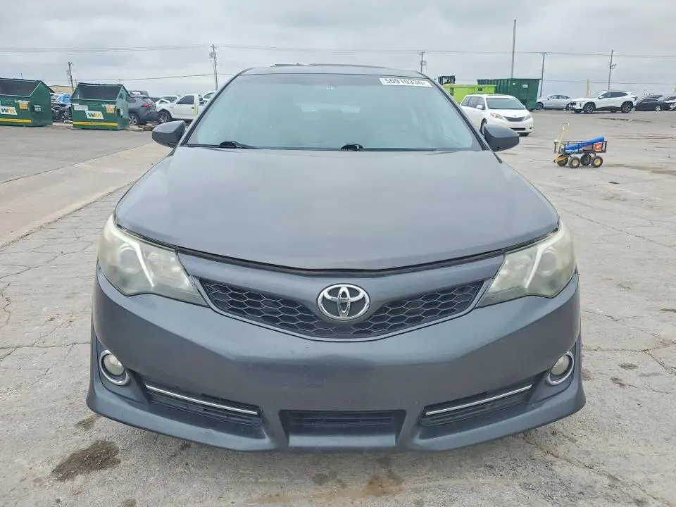 2012 TOYOTA CAMRY SE  