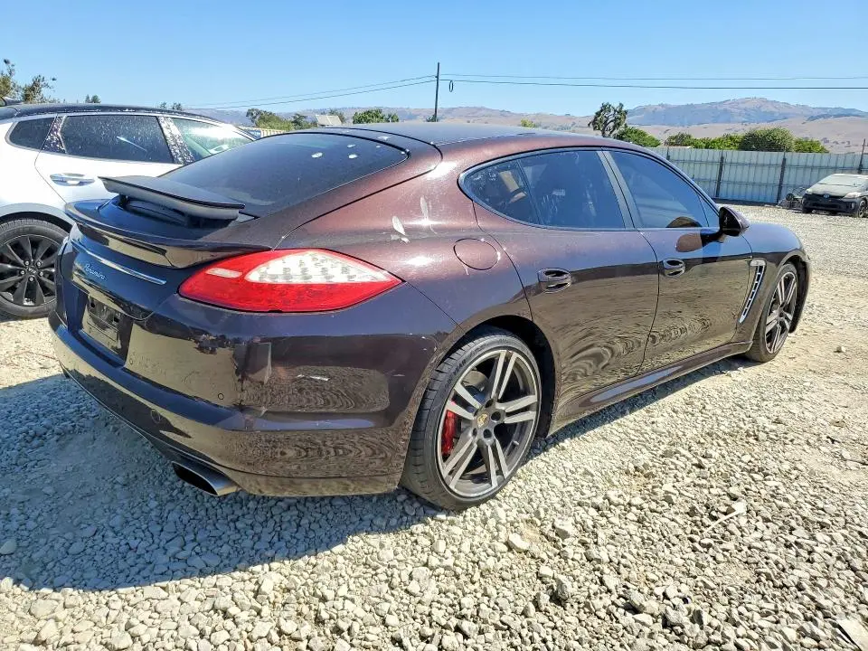 2013 PORSCHE PANAMERA 2  