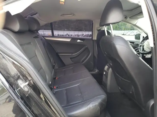 2018 VOLKSWAGEN JETTA SE  