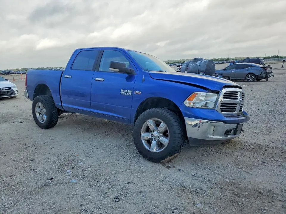 2017 RAM 1500 SLT  