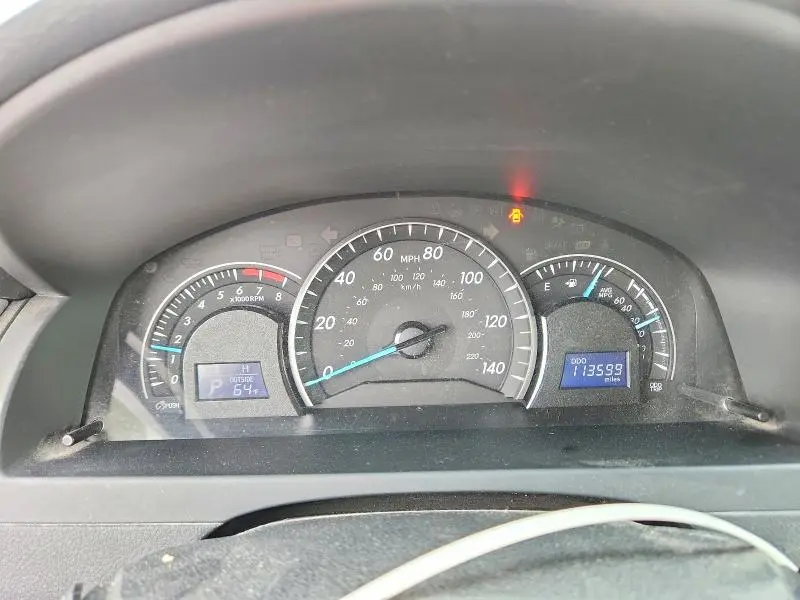 2014 TOYOTA CAMRY LE  