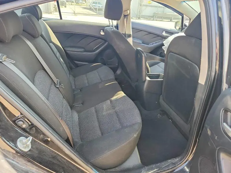 2018 KIA FORTE LX  