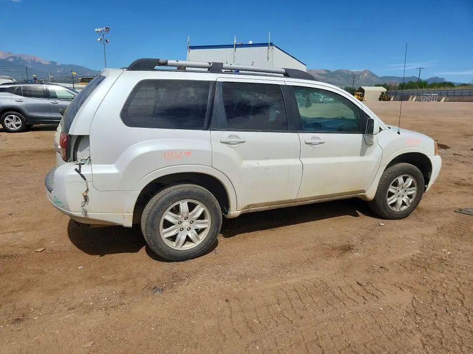 2011 MITSUBISHI ENDEAVOR LS  