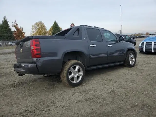 2011 CHEVROLET AVALANCHE LT  