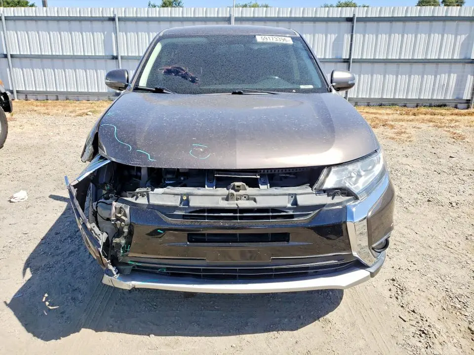 2017 MITSUBISHI OUTLANDER SE  