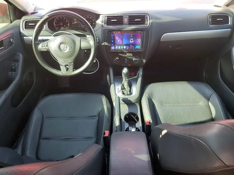 2013 VOLKSWAGEN JETTA SE  