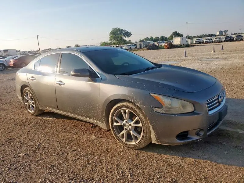 2014 NISSAN MAXIMA S  