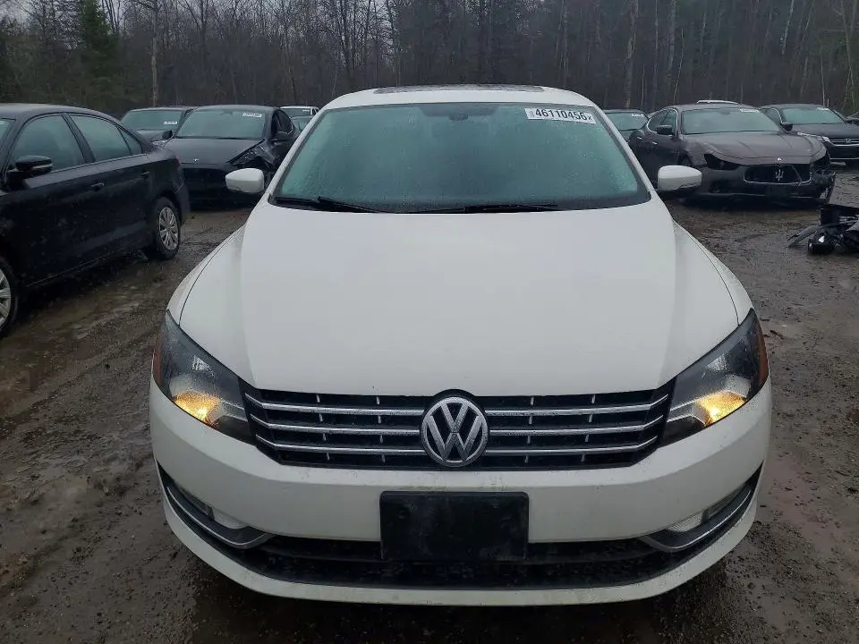2015 VOLKSWAGEN PASSAT SEL  