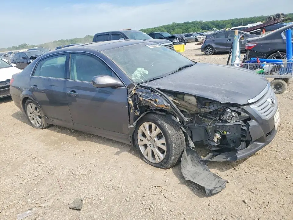 2010 TOYOTA AVALON XLS  
