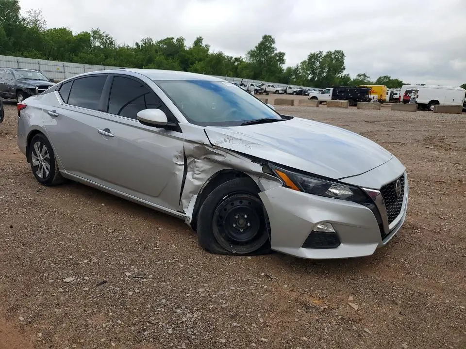 2022 NISSAN ALTIMA S  