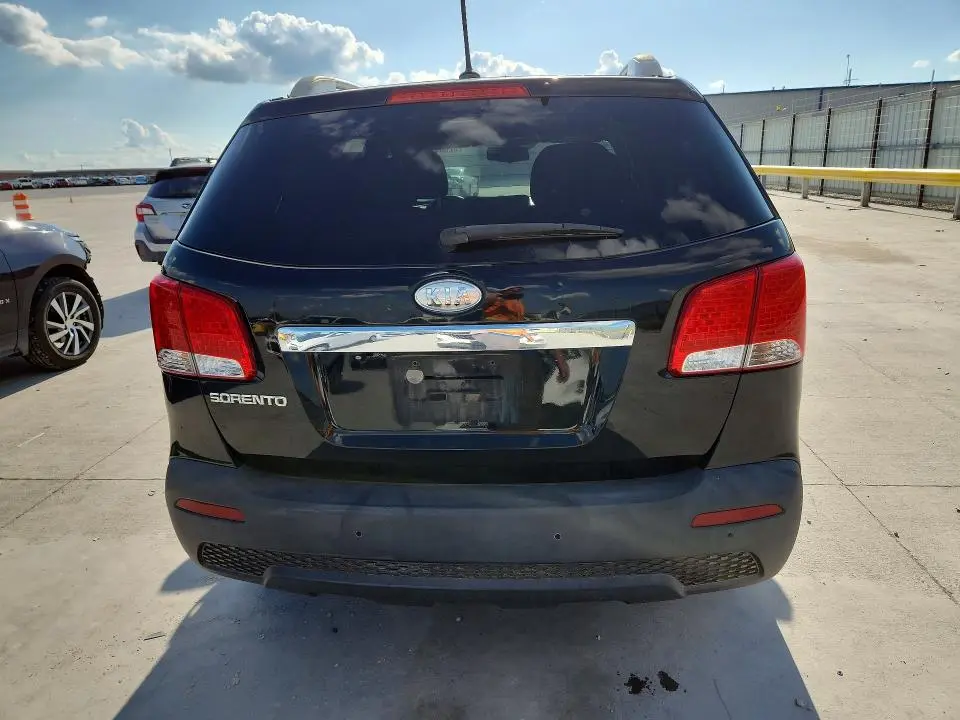2012 KIA SORENTO LX  