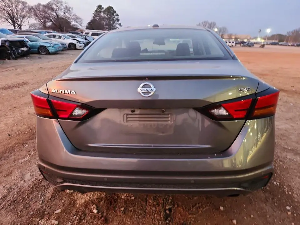 2021 NISSAN ALTIMA 2.5 SR  